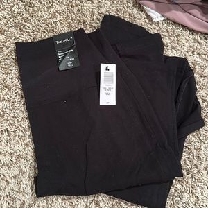 NWT aritzia flare pants Small